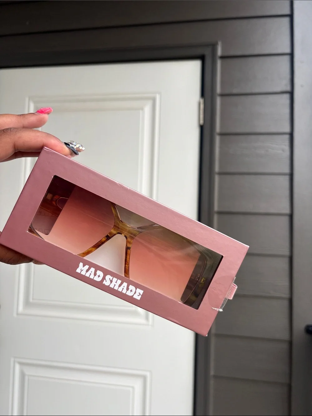 Women's Pink Gradient Sunglasses with Tortoiseshell Frame
